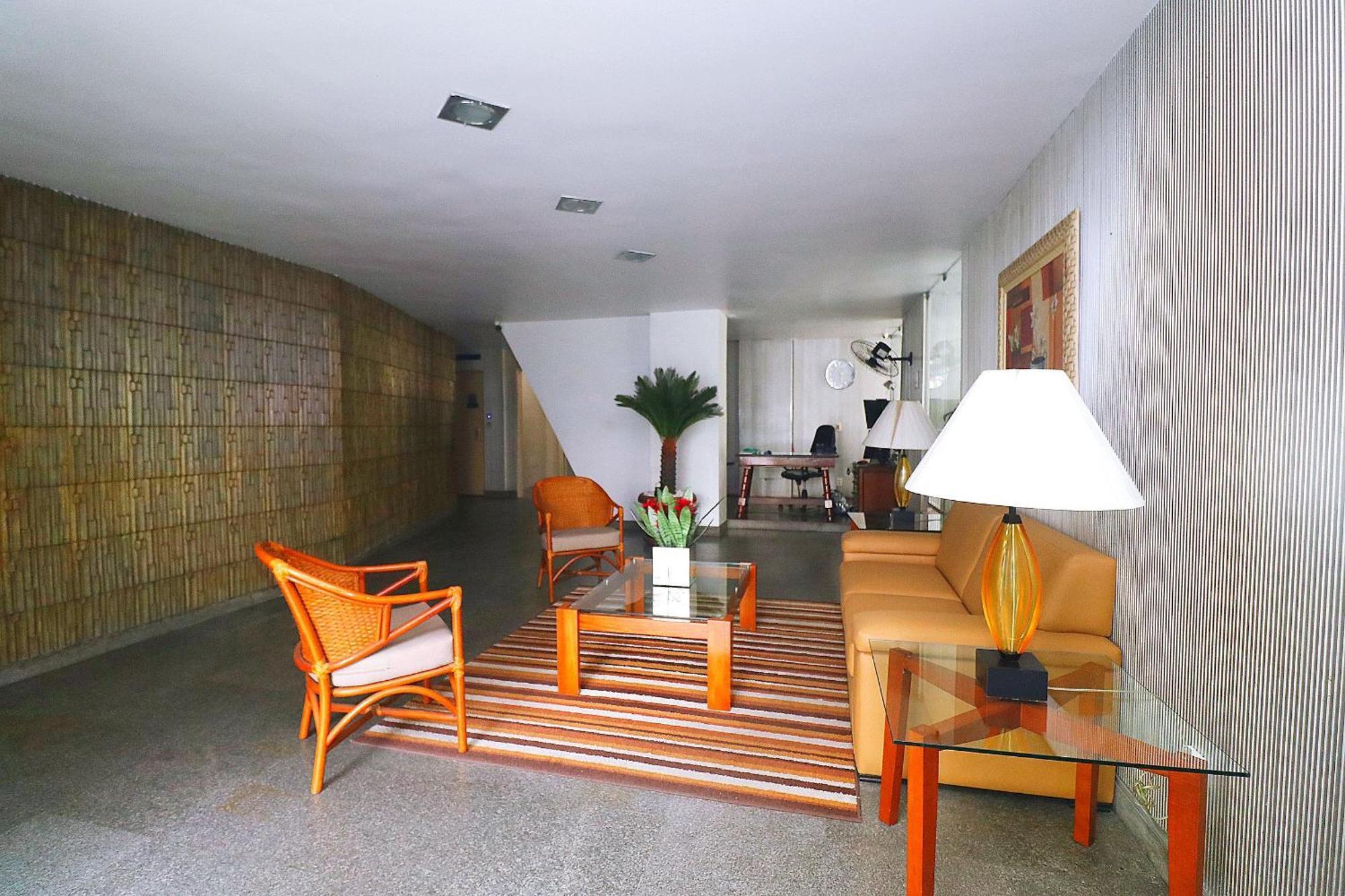Apartamento Silencioso 6 Pessoas, 2 Quadras Da Praia, Proximo A Bares, Restaurantes E Metro Río de Janeiro
